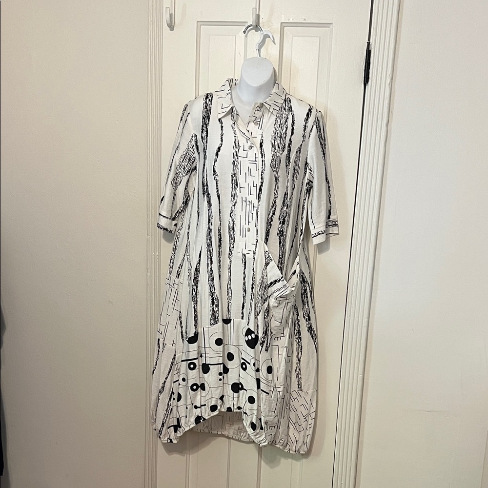 Stylish Black and White Women's Dress